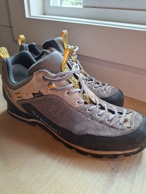 Garmont Men's Grey Suede Hiking Approach Shoes, Waterproof